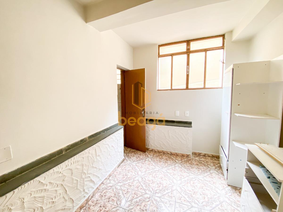 Casa, Novo Glória, 2 Quartos, 0 Vaga, 1 Suíte