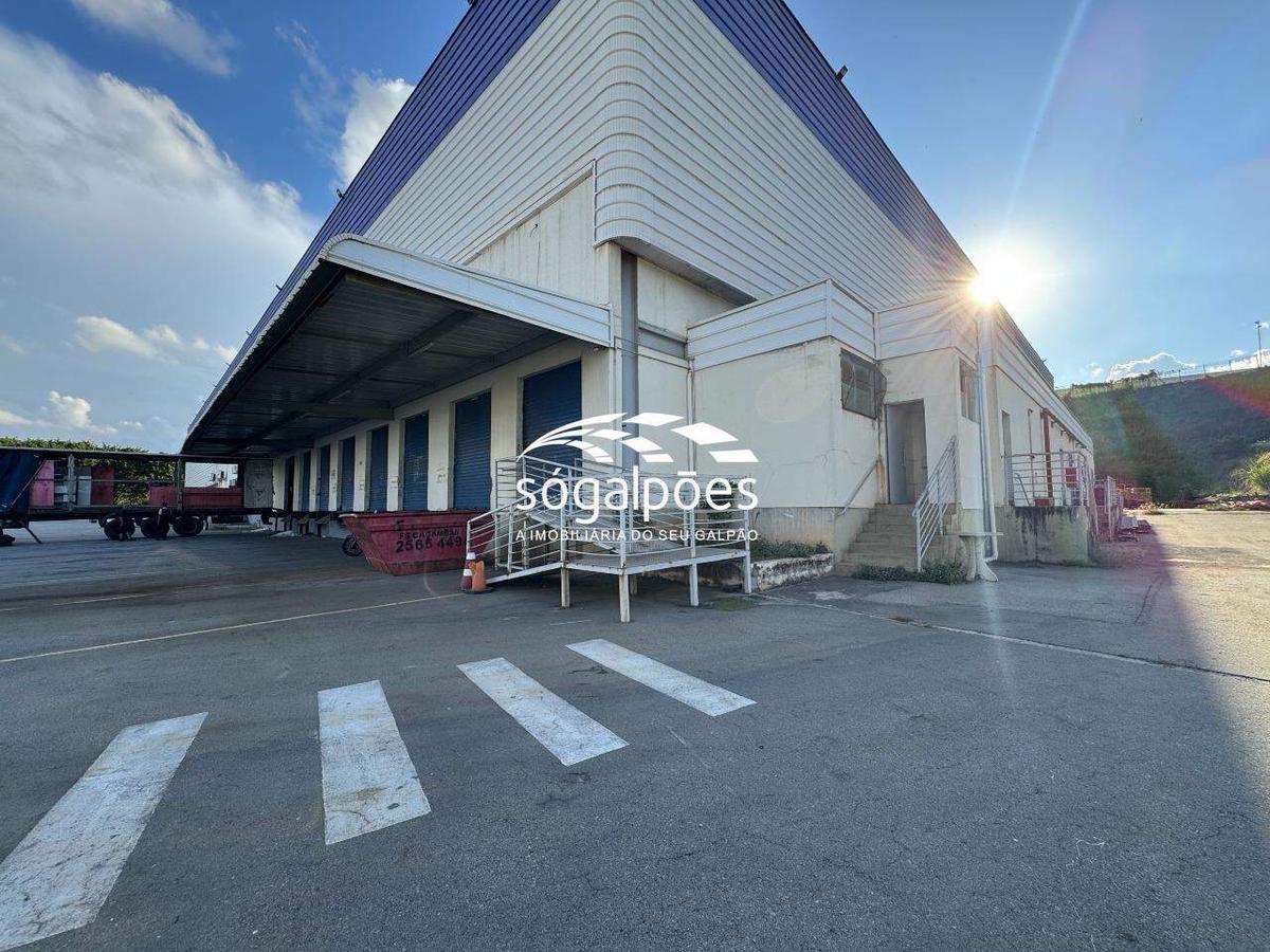 Galpão, Cincão, 100 Vagas
