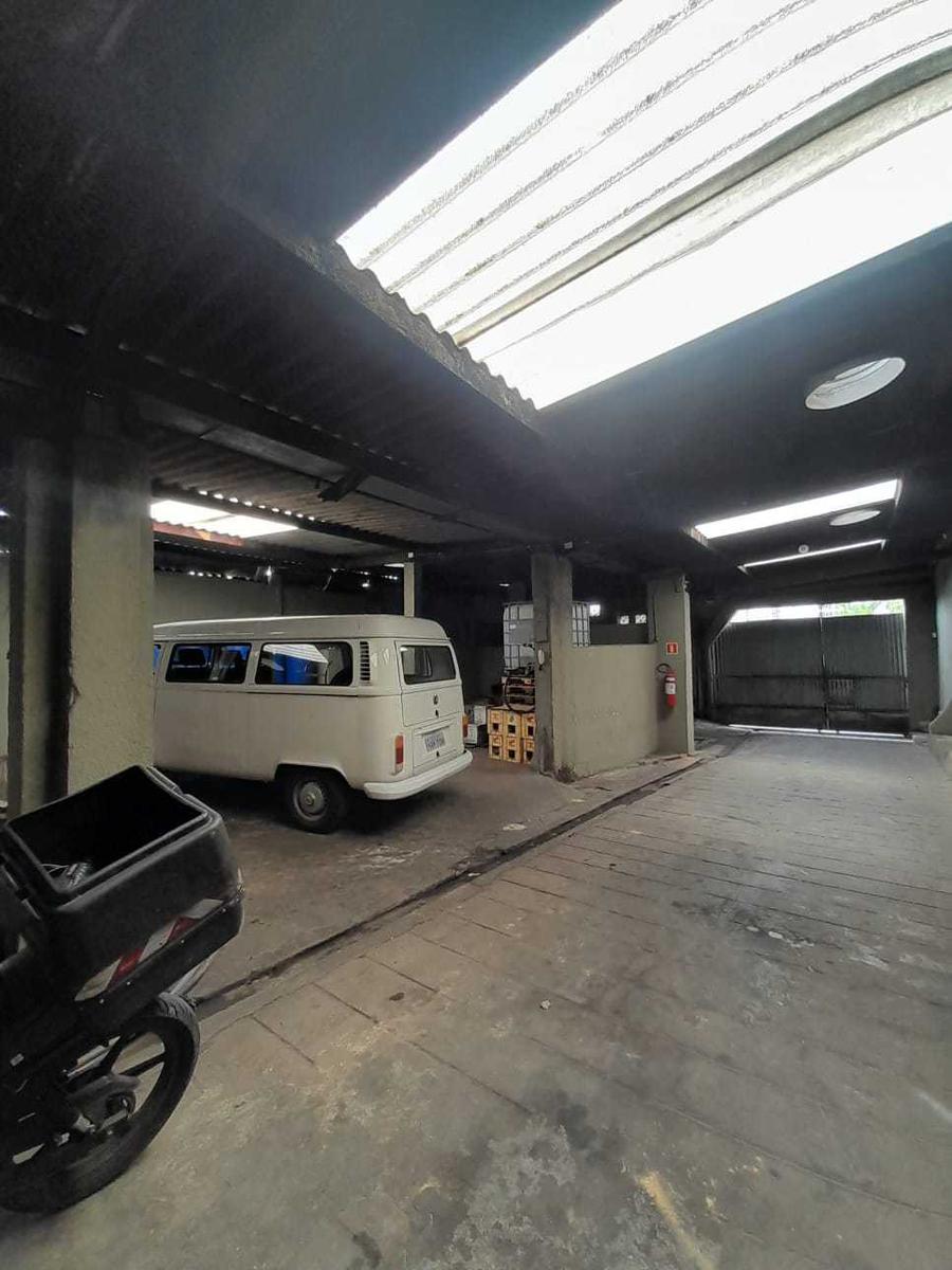 Galpão, Caiçaras, 0 Quarto, 10 Vagas