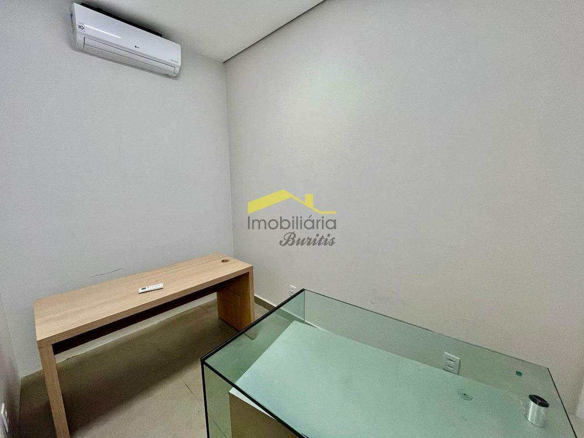Sala, Centro