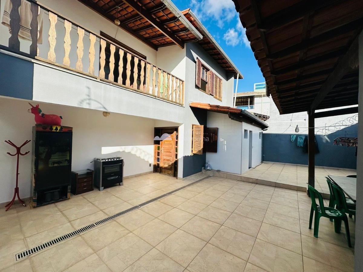 Casa, Santa Mônica, 3 Quartos, 6 Vagas, 1 Suíte
