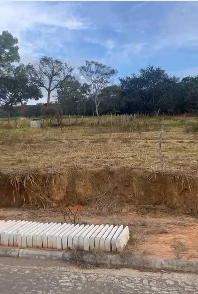 Lote, Centro, 0 Quarto, 0 Vaga