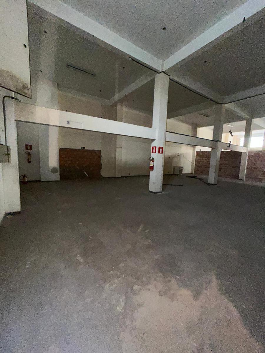 Galpão, Santa Terezinha, 0 Quarto, 5 Vagas