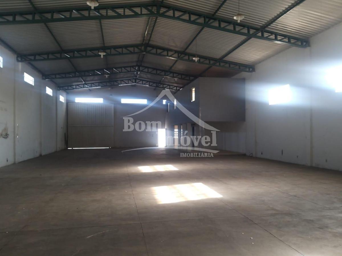 Galpão, Centro, 0 Quarto, 0 Vaga