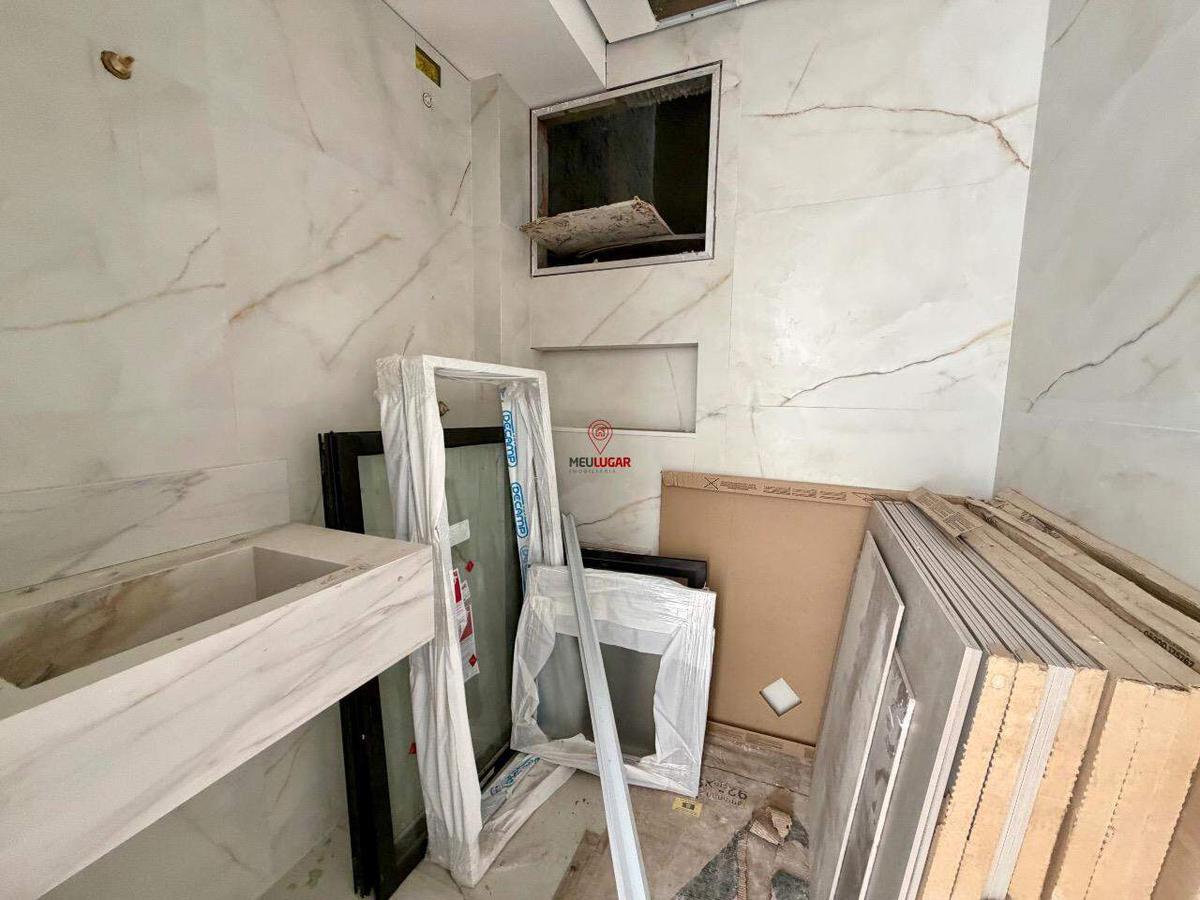 Apartamento, Barreiro, 3 Quartos, 2 Vagas, 1 Suíte