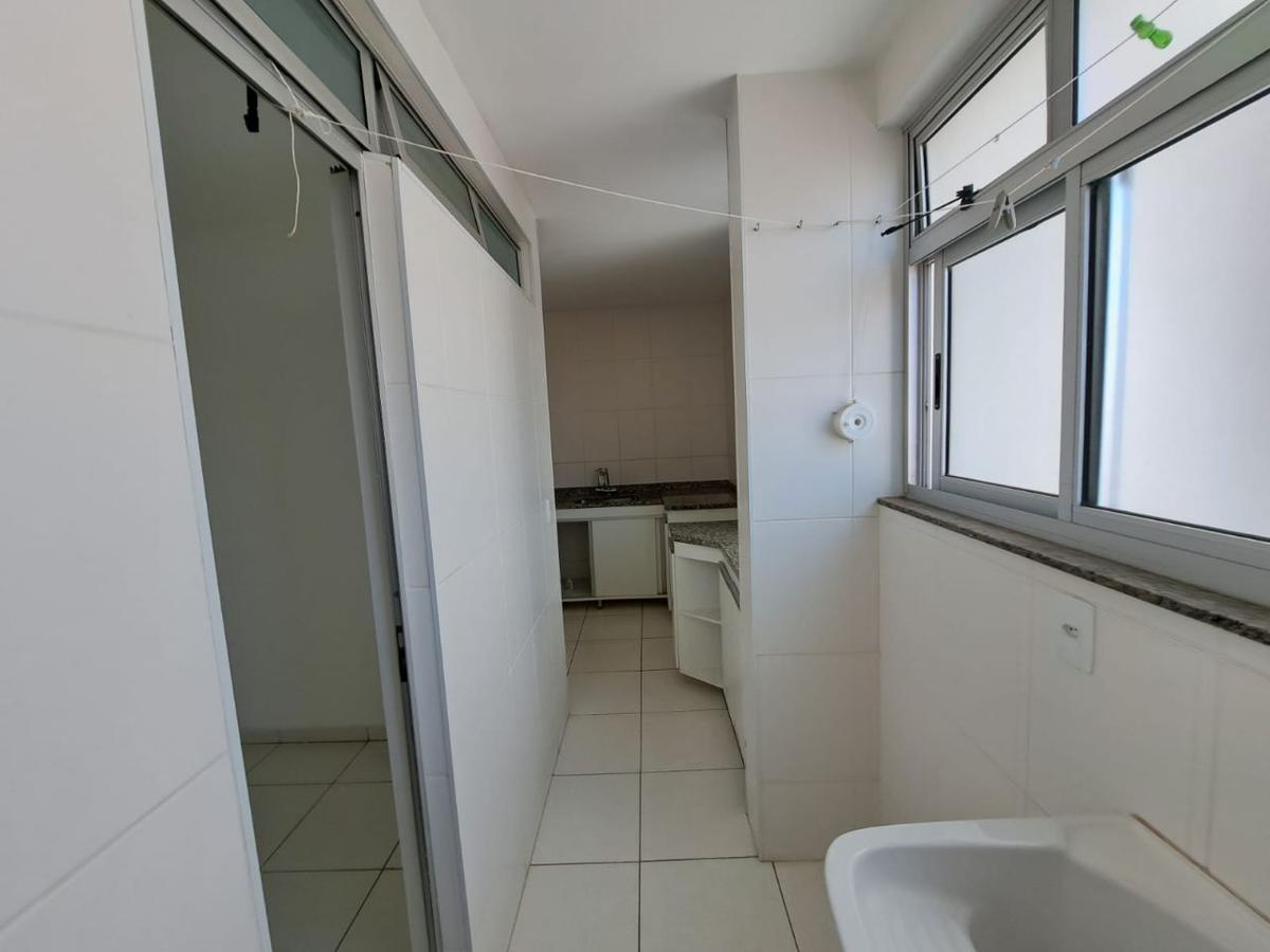 Apartamento, Sagrada Família, 3 Quartos, 2 Vagas, 1 Suíte