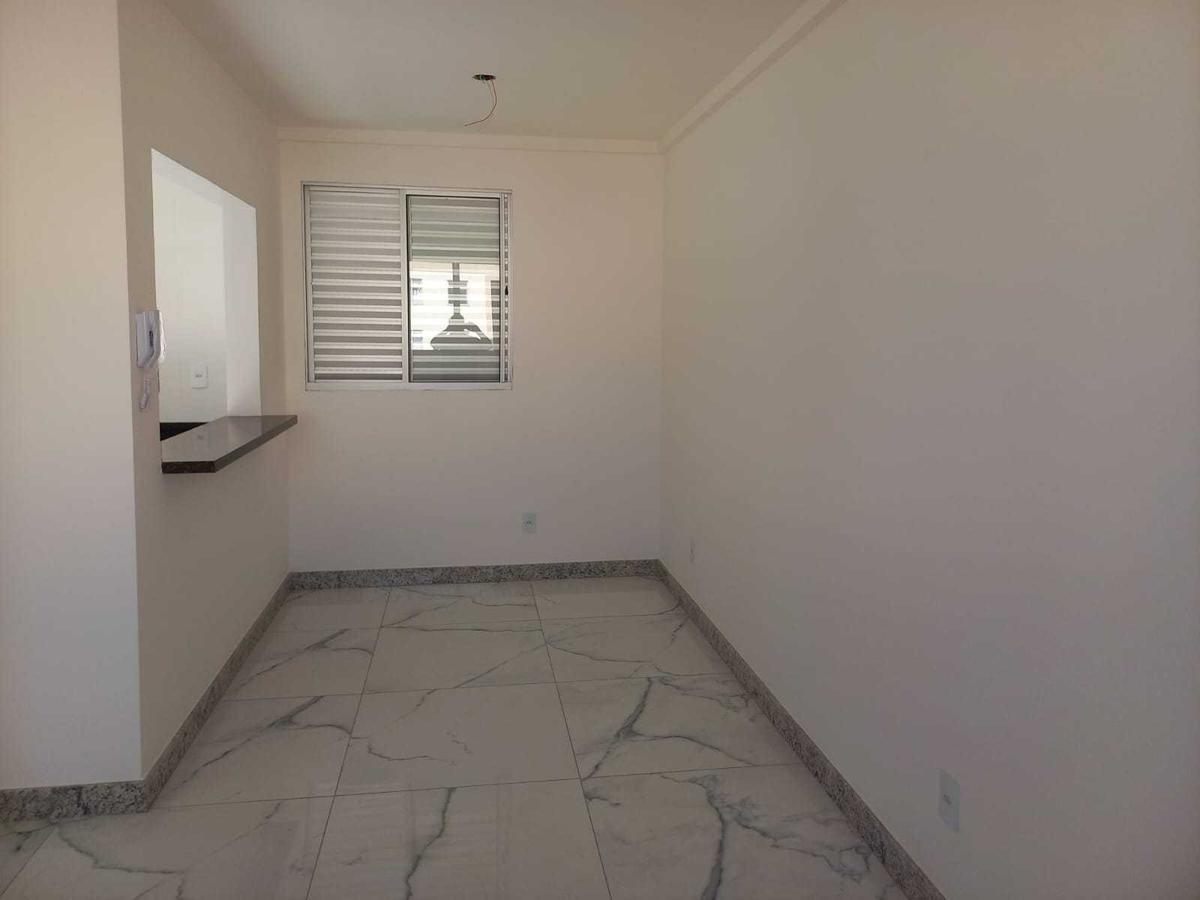 Apartamento, Sagrada Família, 3 Quartos, 2 Vagas, 1 Suíte