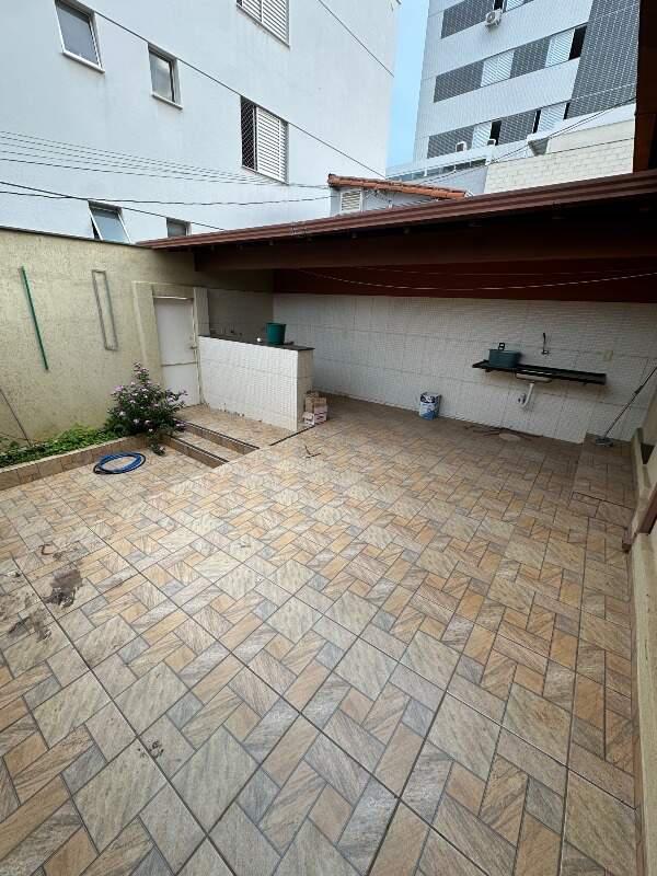 Casa, Sagrada Família, 0 Quarto, 1 Vaga