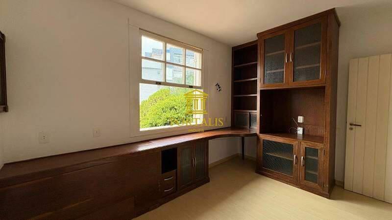 Casa, Vila Paris, 4 Quartos, 4 Vagas, 2 Suítes