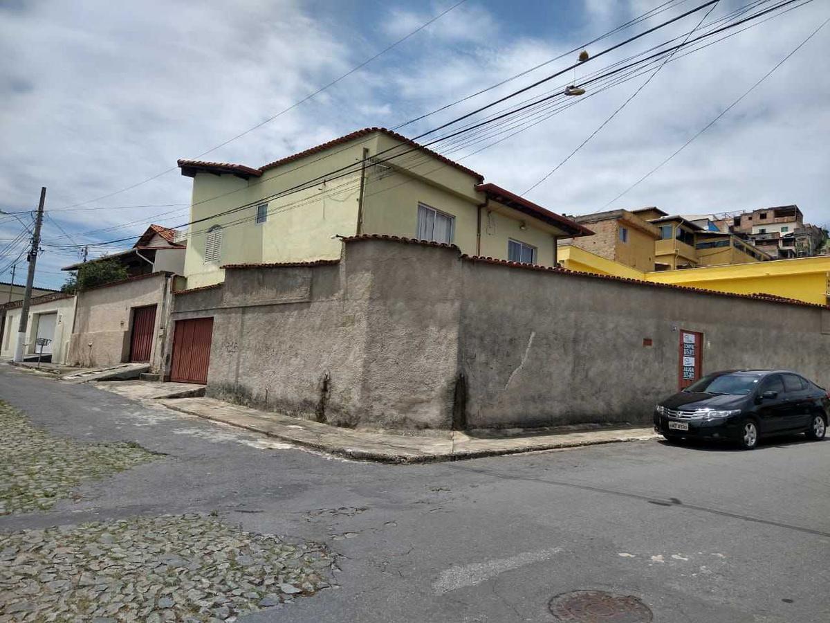 Casa, Novo Glória, 5 Quartos, 4 Vagas, 1 Suíte