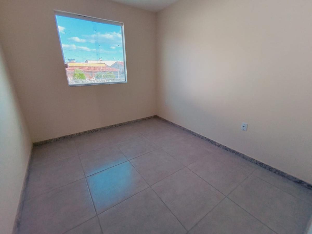 Casa, Jardim dos Comerciários, 2 Quartos, 3 Vagas