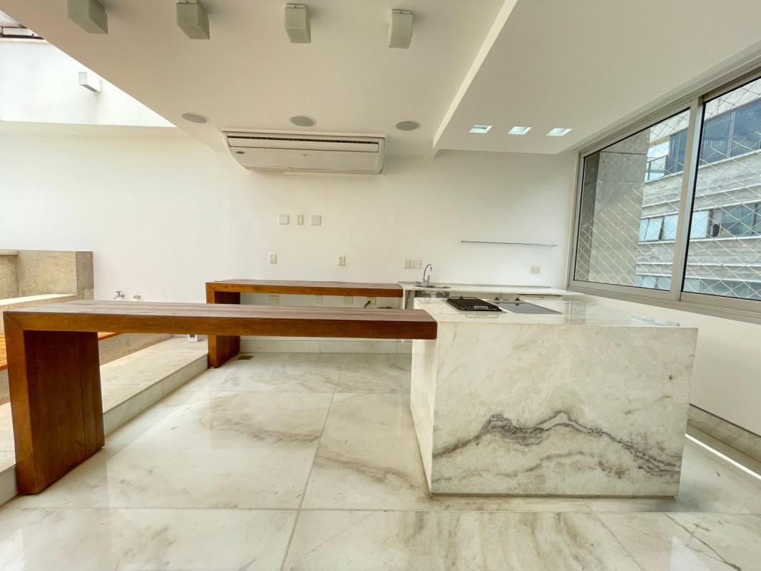 Cobertura, Savassi, 4 Quartos, 3 Vagas, 3 Suítes