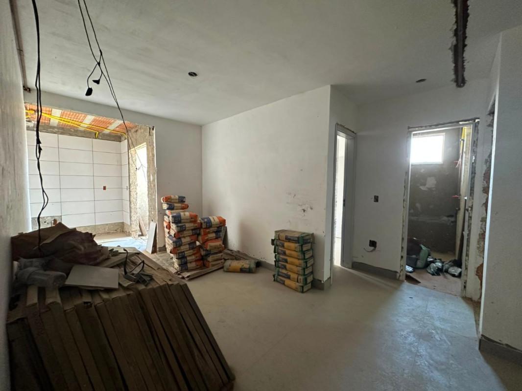 Apartamento, Miramar (barreiro), 2 Quartos, 1 Vaga