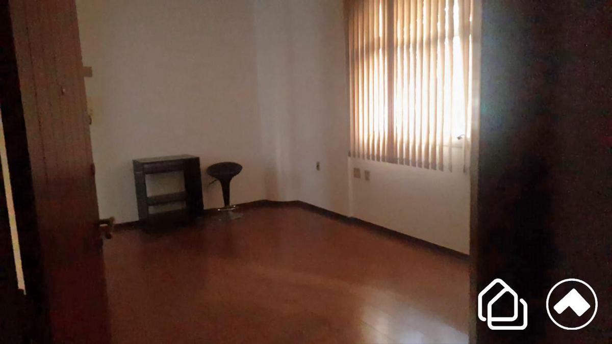 Sala, Funcionários