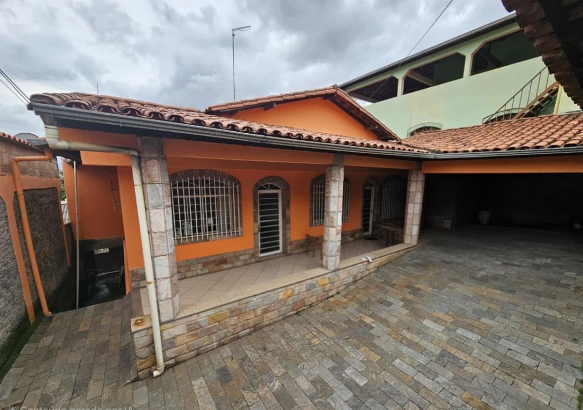 Casa, Novo das Indústrias (barreiro), 3 Quartos, 6 Vagas, 1 Suíte