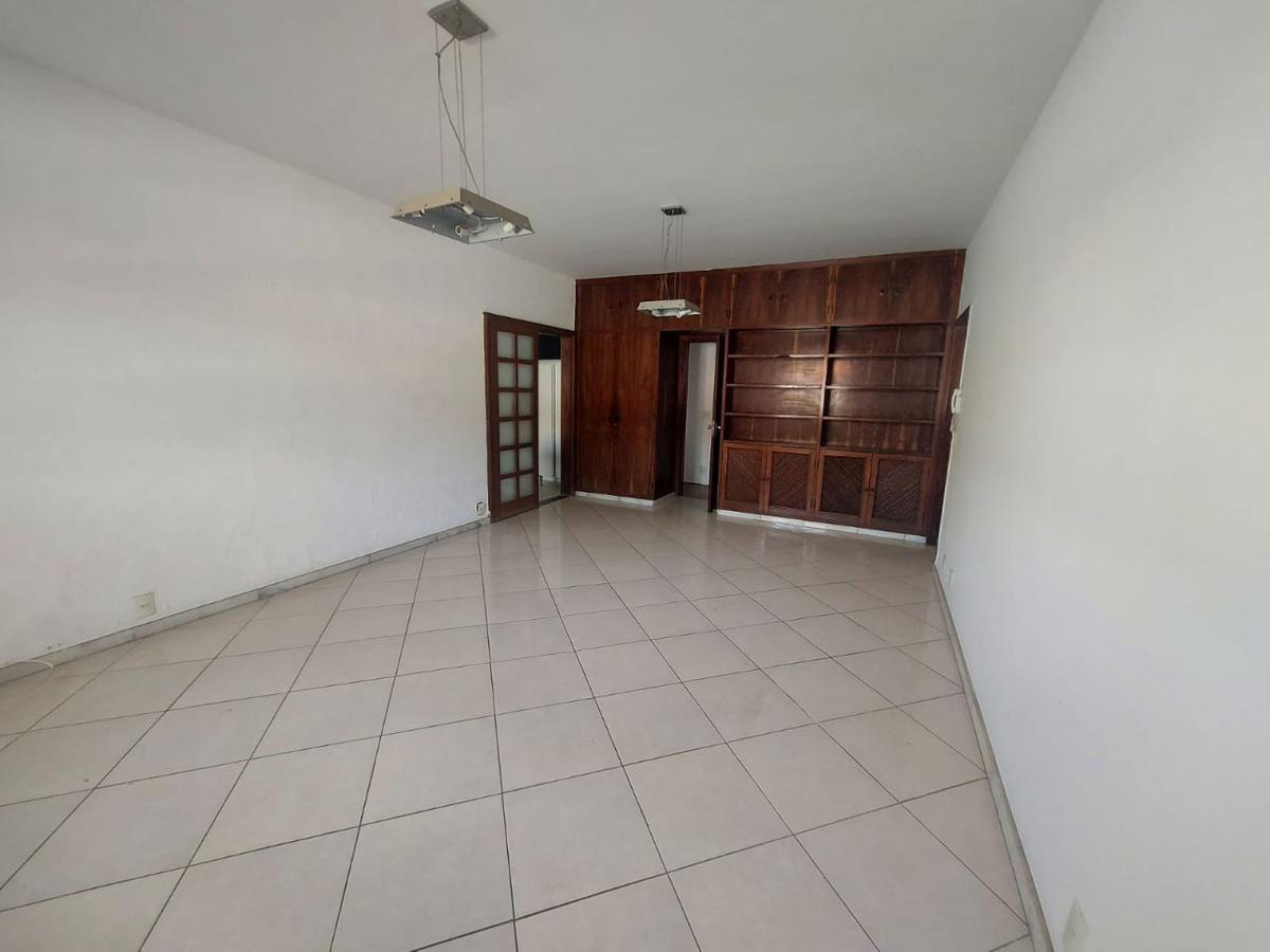 Casa, Cachoeirinha, 4 Quartos, 1 Vaga, 3 Suítes
