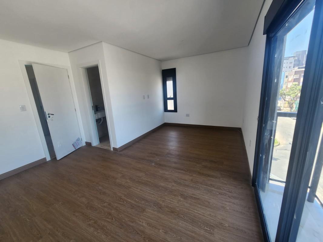 Casa, Cabral, 3 Quartos, 4 Vagas, 1 Suíte