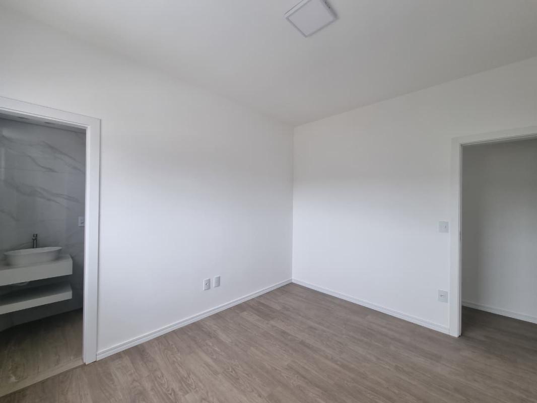 Apartamento, Jardim Riacho das Pedras, 3 Quartos, 4 Vagas, 3 Suítes