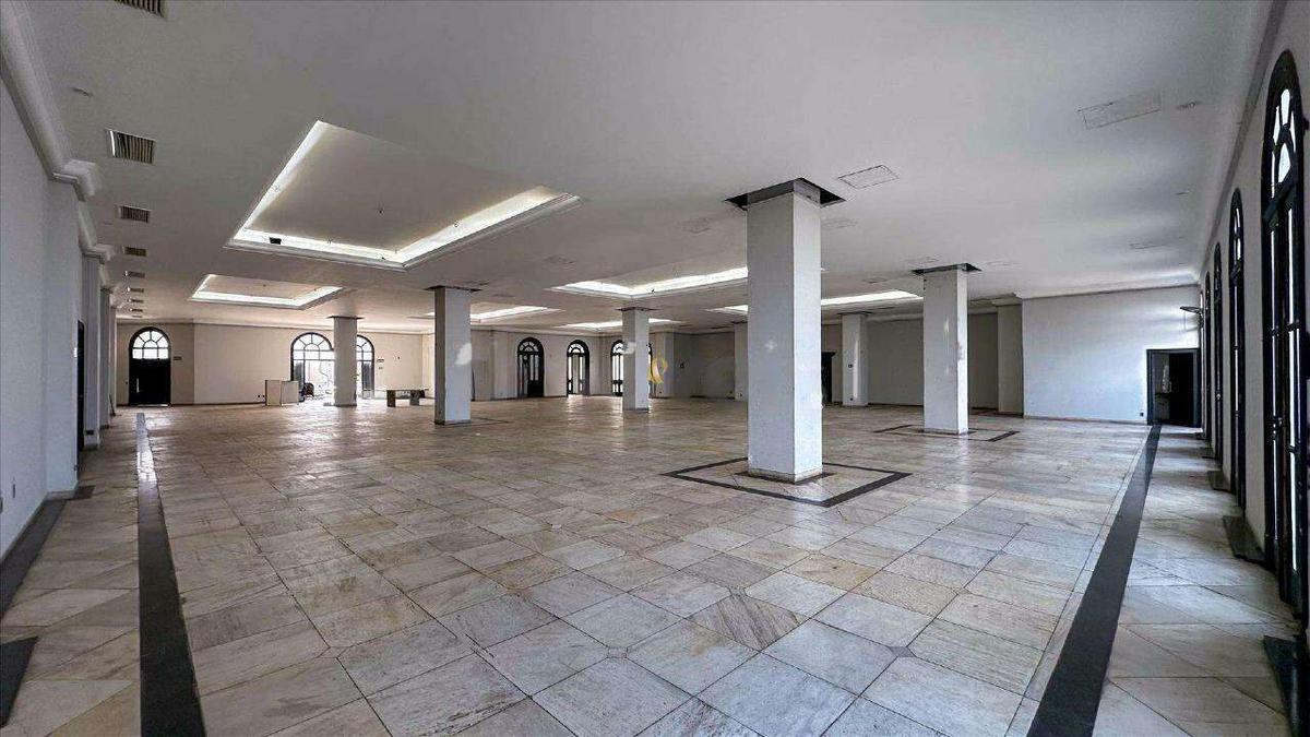Prédio, Estoril, 0 Quarto, 32 Vagas