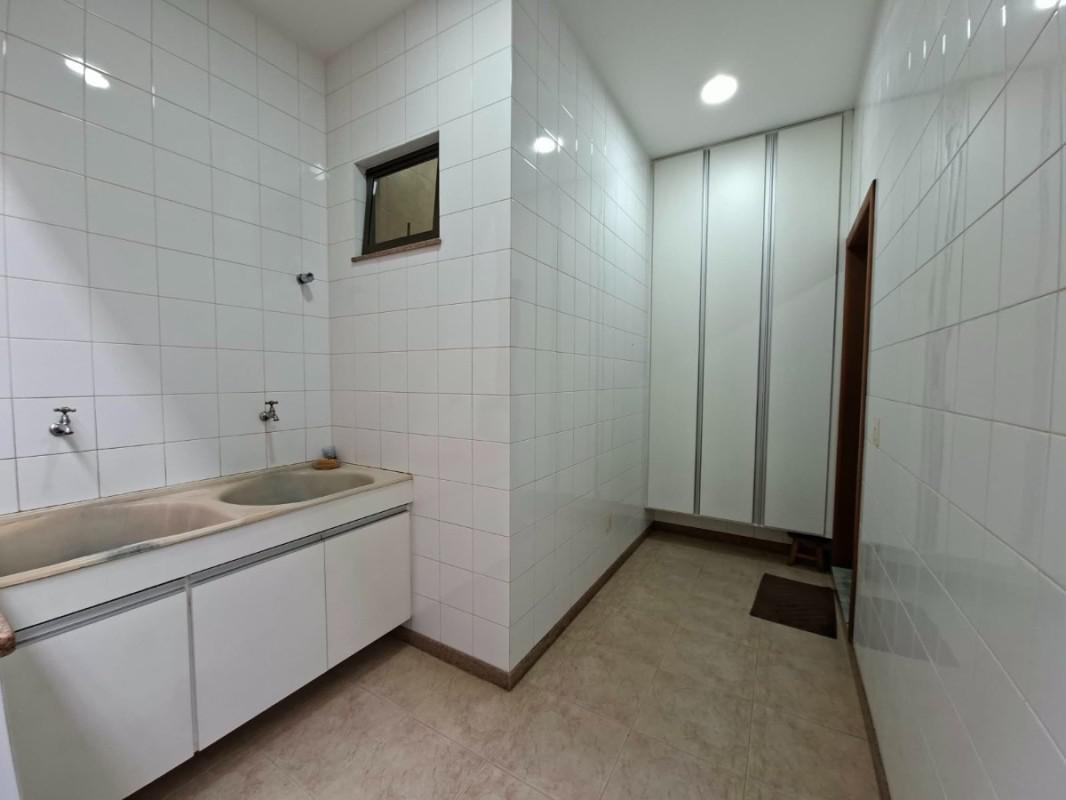 Casa, Itapoã, 4 Quartos, 2 Vagas, 1 Suíte