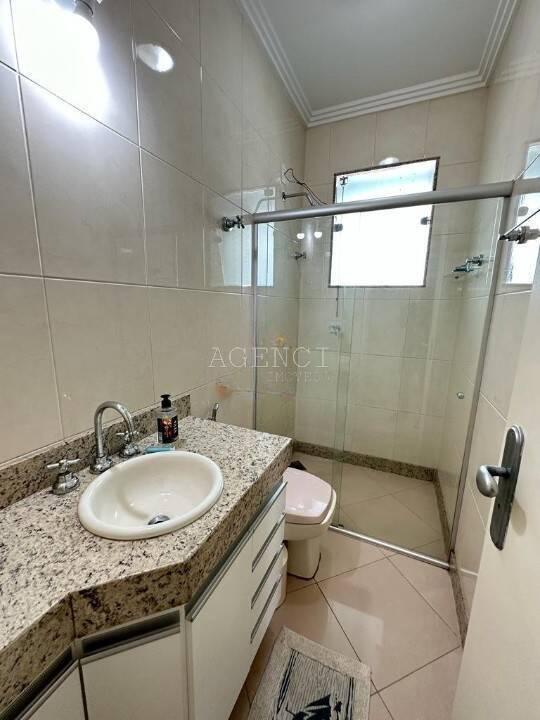 Casa, Paquetá, 4 Quartos, 0 Vaga, 1 Suíte