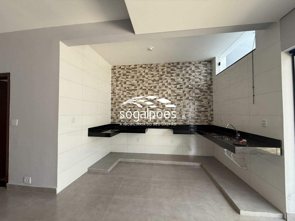 Galpão, Santa Cruz, 5 Vagas