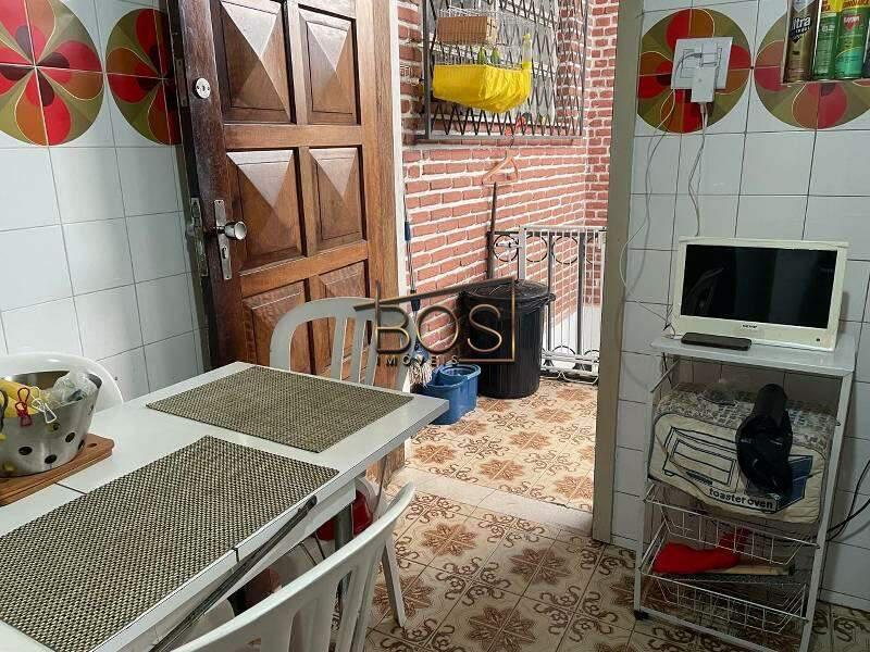 Casa, Cidade Nova, 4 Quartos, 2 Vagas, 1 Suíte
