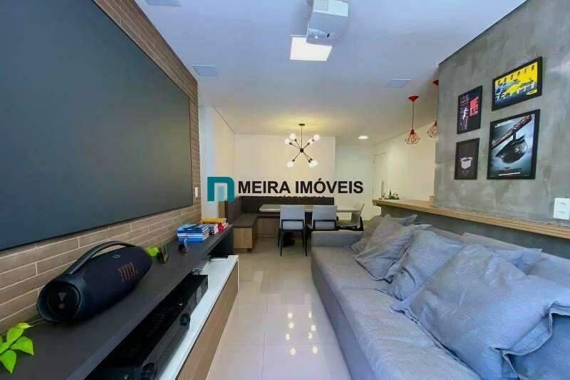 Apartamento, Funcionários, 2 Quartos, 2 Vagas, 2 Suítes