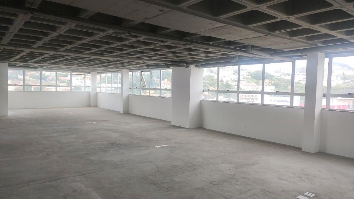 Sala, Estoril, 0 Quarto, 0 Vaga