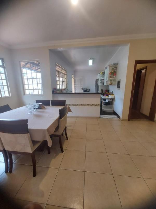 Casa, Bandeirantes (pampulha), 4 Quartos, 8 Vagas, 1 Suíte