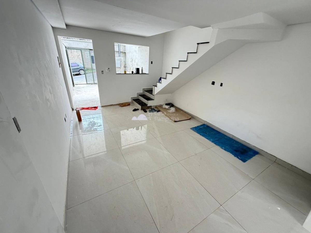 Casa, Piratininga (venda Nova), 2 Quartos, 1 Vaga, 2 Suítes