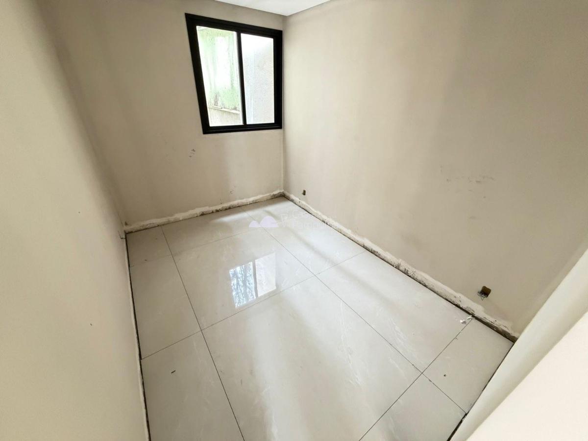 Casa, Planalto, 4 Quartos, 4 Vagas, 1 Suíte
