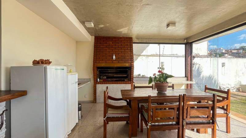 Casa, Mangabeiras, 4 Quartos, 4 Vagas, 2 Suítes