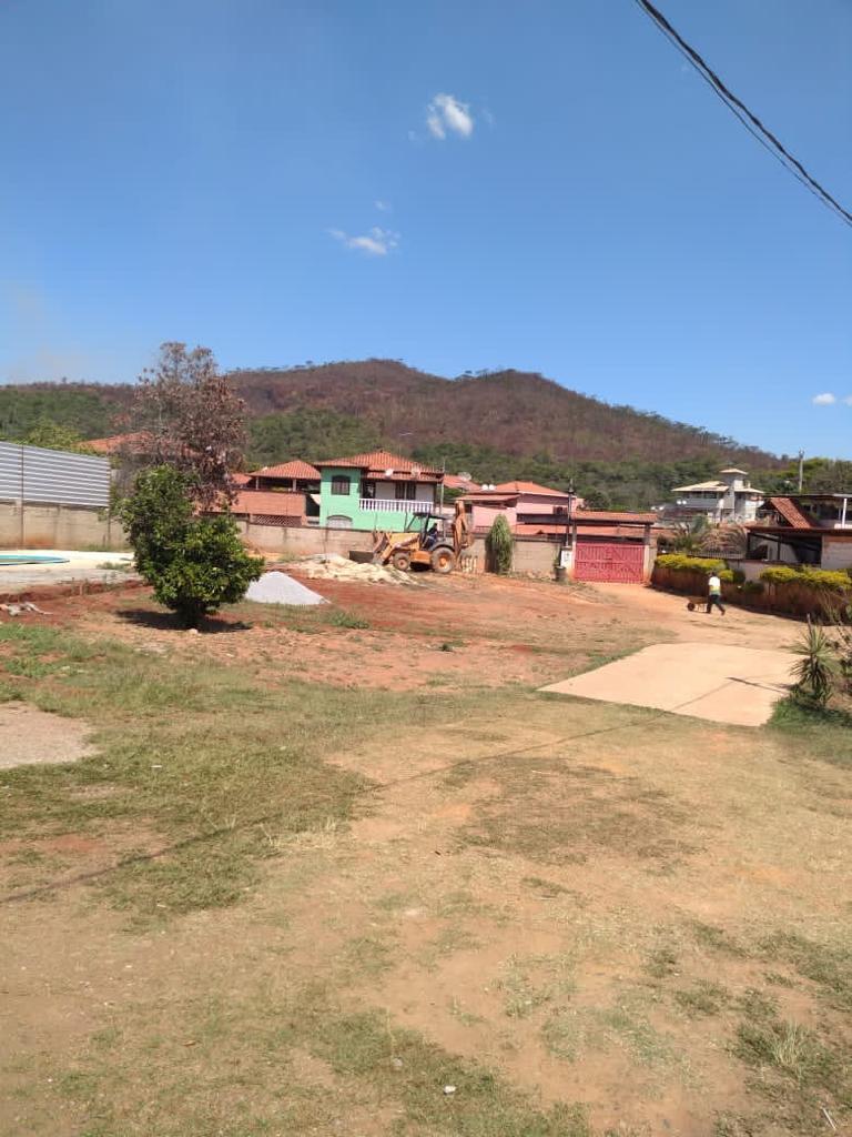 Casa, Pompeu, 1 Quarto, 20 Vagas