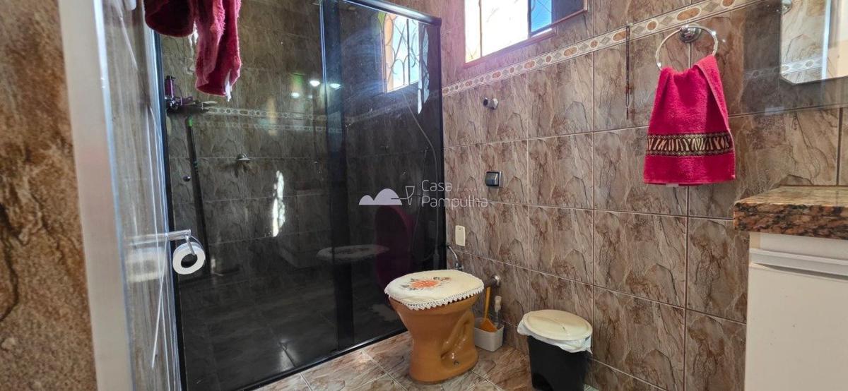 Casa, Trevo, 4 Quartos, 2 Vagas, 1 Suíte