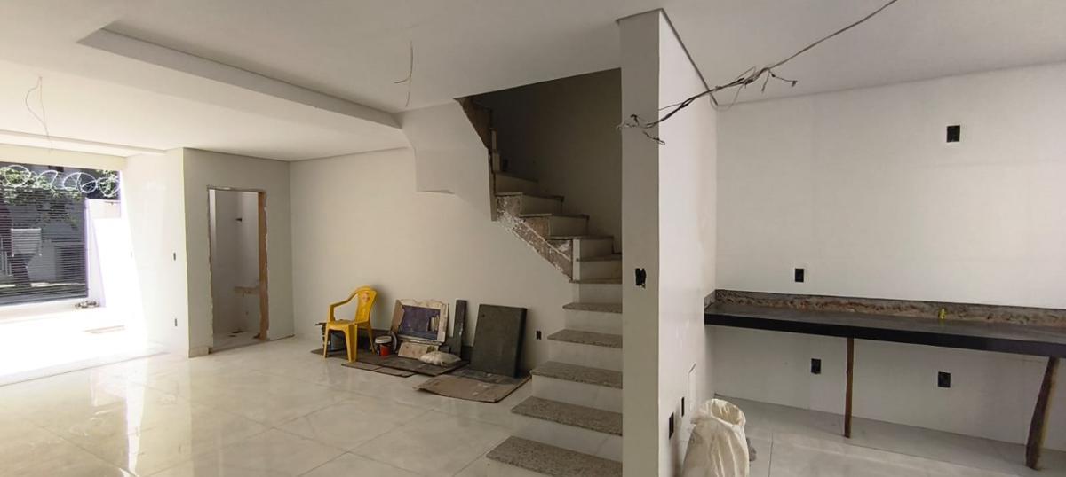 Casa, Santa Mônica, 3 Quartos, 2 Vagas, 1 Suíte