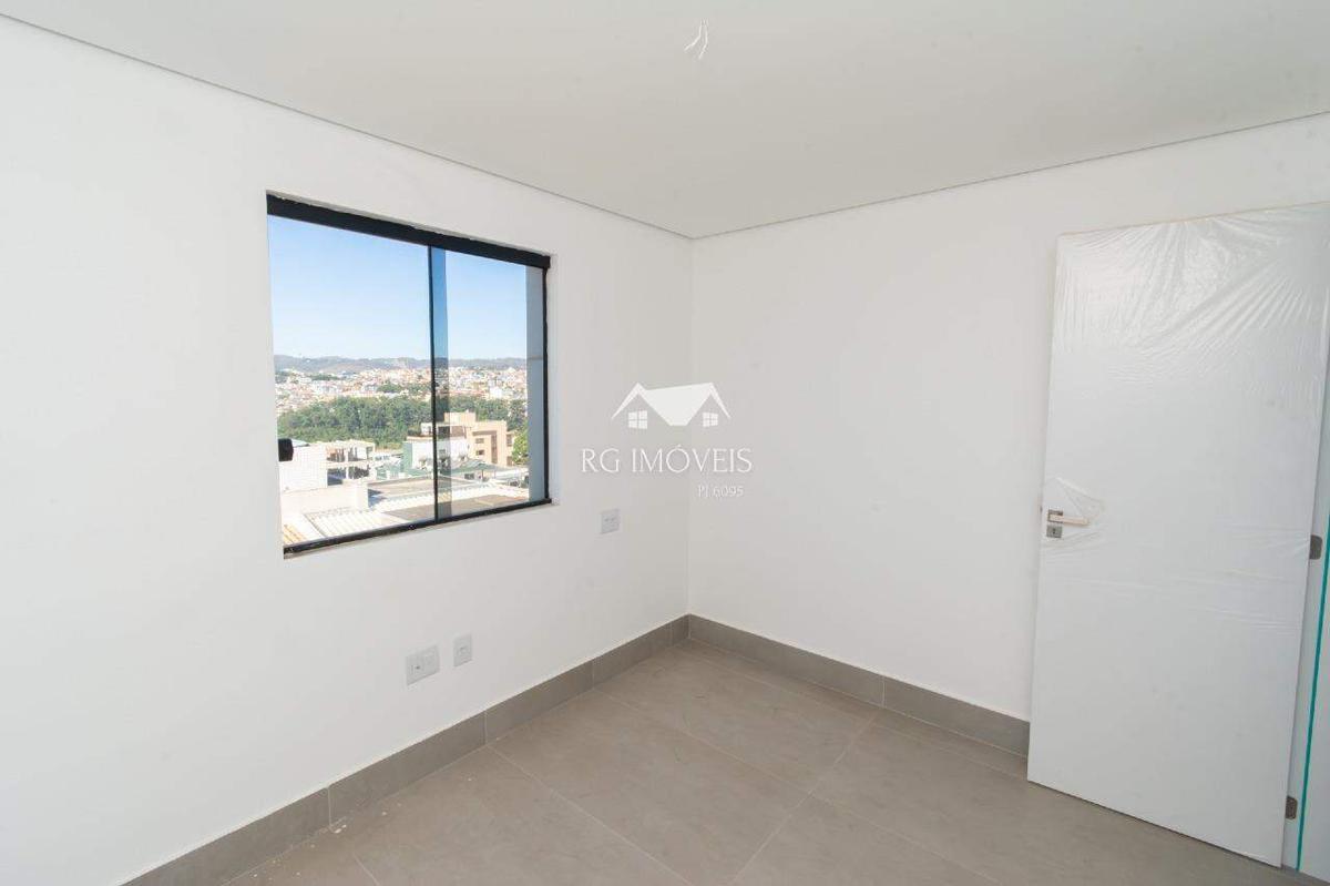 Cobertura, Barreiro, 3 Quartos, 4 Vagas, 1 Suíte