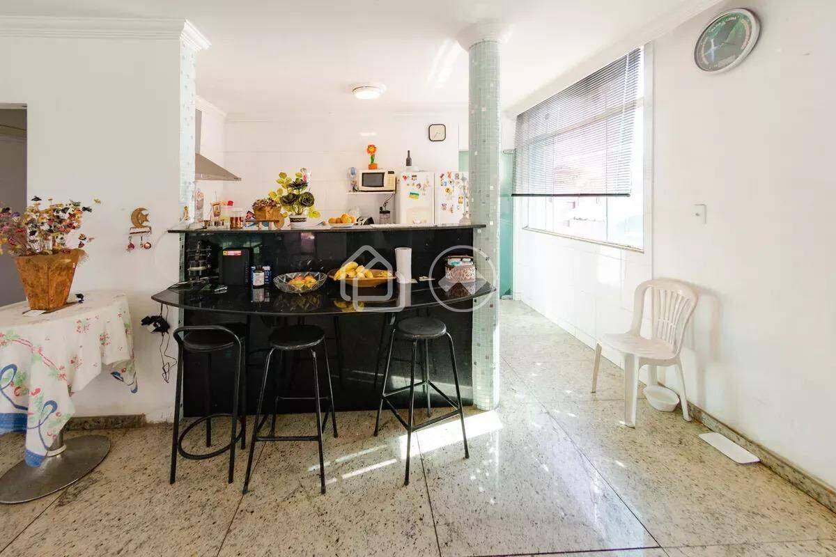 Casa, Padre Eustáquio, 4 Quartos, 10 Vagas, 2 Suítes