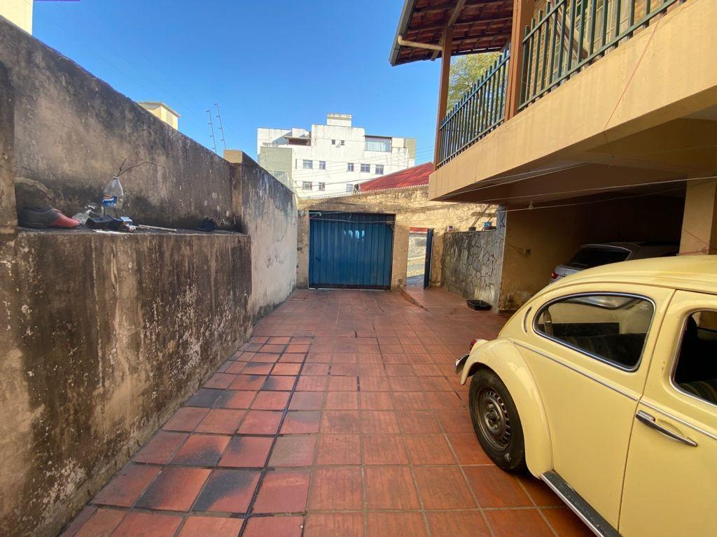 Casa, Sagrada Família, 3 Quartos, 5 Vagas, 1 Suíte