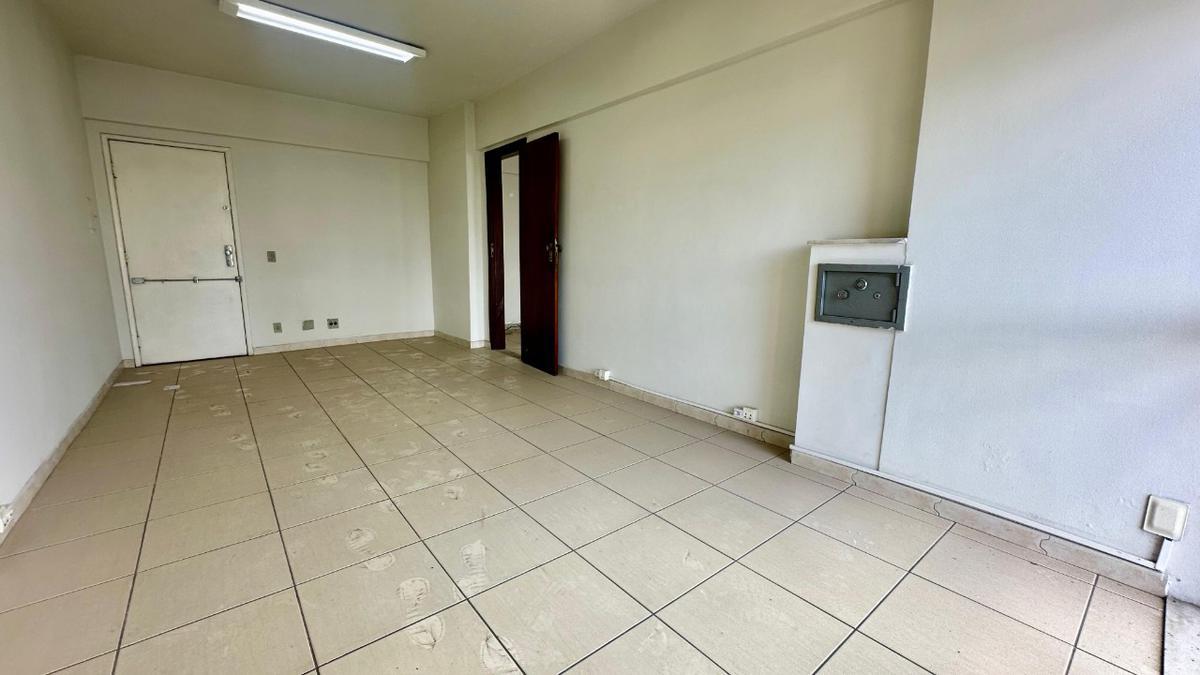 Sala, Centro, 0 Quarto, 0 Vaga