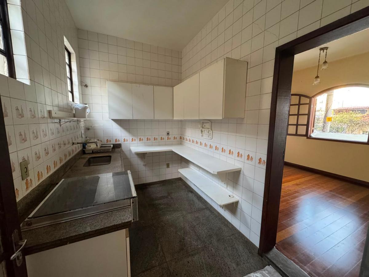 Casa, Floresta, 5 Quartos, 3 Vagas, 1 Suíte