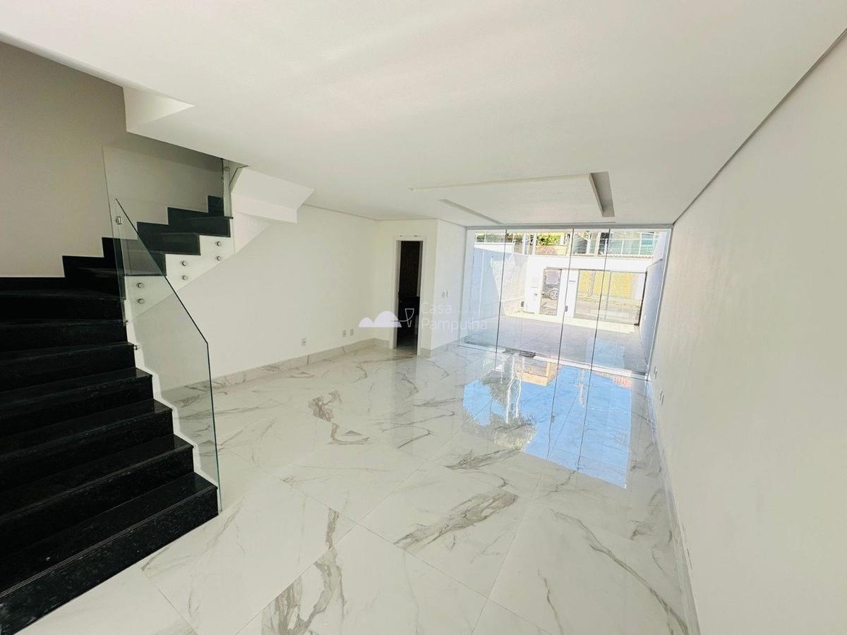 Casa, Santa Branca, 3 Quartos, 2 Vagas, 1 Suíte