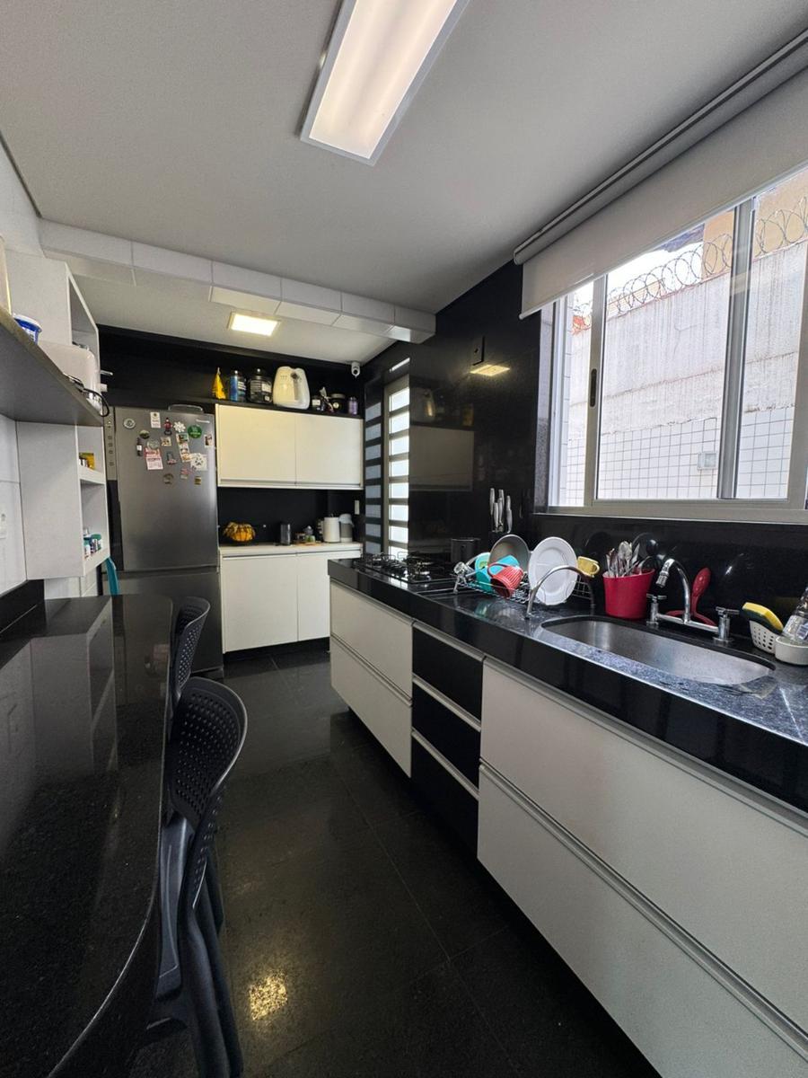 Apartamento, Colégio Batista, 4 Quartos, 2 Vagas, 1 Suíte