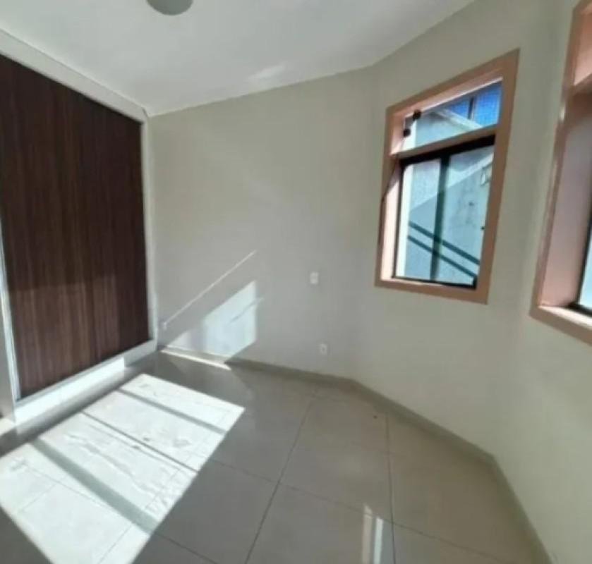 Casa Comercial, Castelo, 4 Quartos, 4 Vagas, 2 Suítes