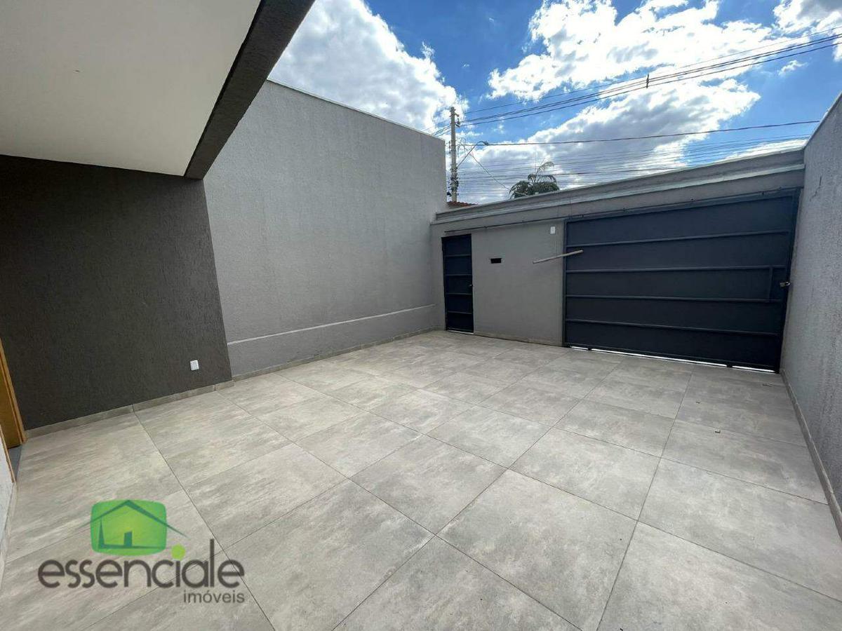 Casa, Centro, 3 Quartos, 2 Vagas, 1 Suíte