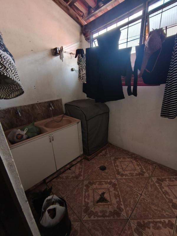 Casa, Laranjeiras, 2 Quartos, 1 Vaga