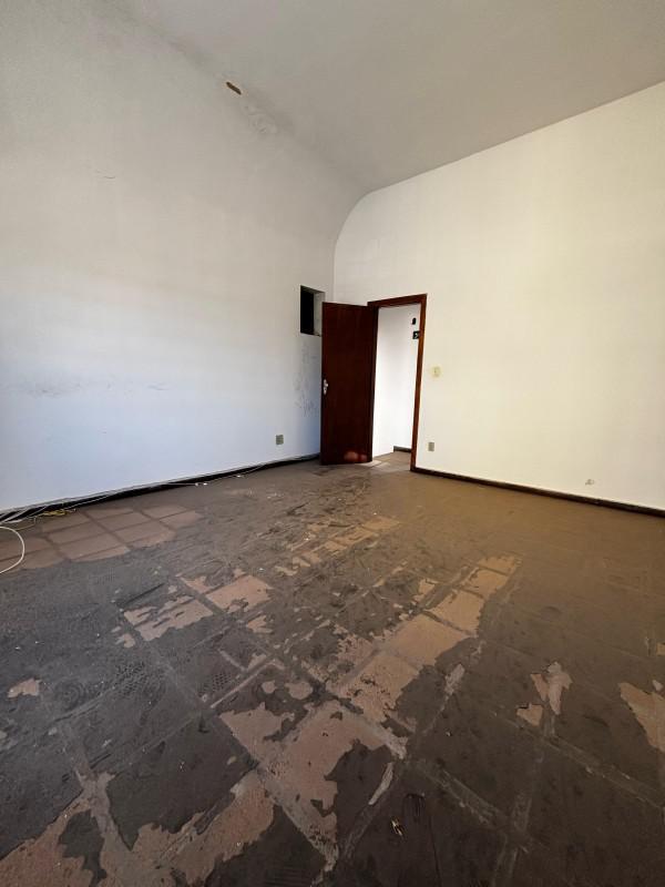 Galpão, Nova Floresta, 0 Quarto, 20 Vagas