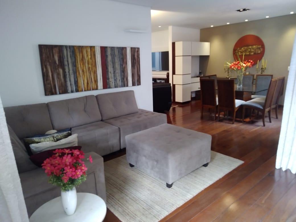 Casa, Jardim América, 3 Quartos, 5 Vagas, 1 Suíte