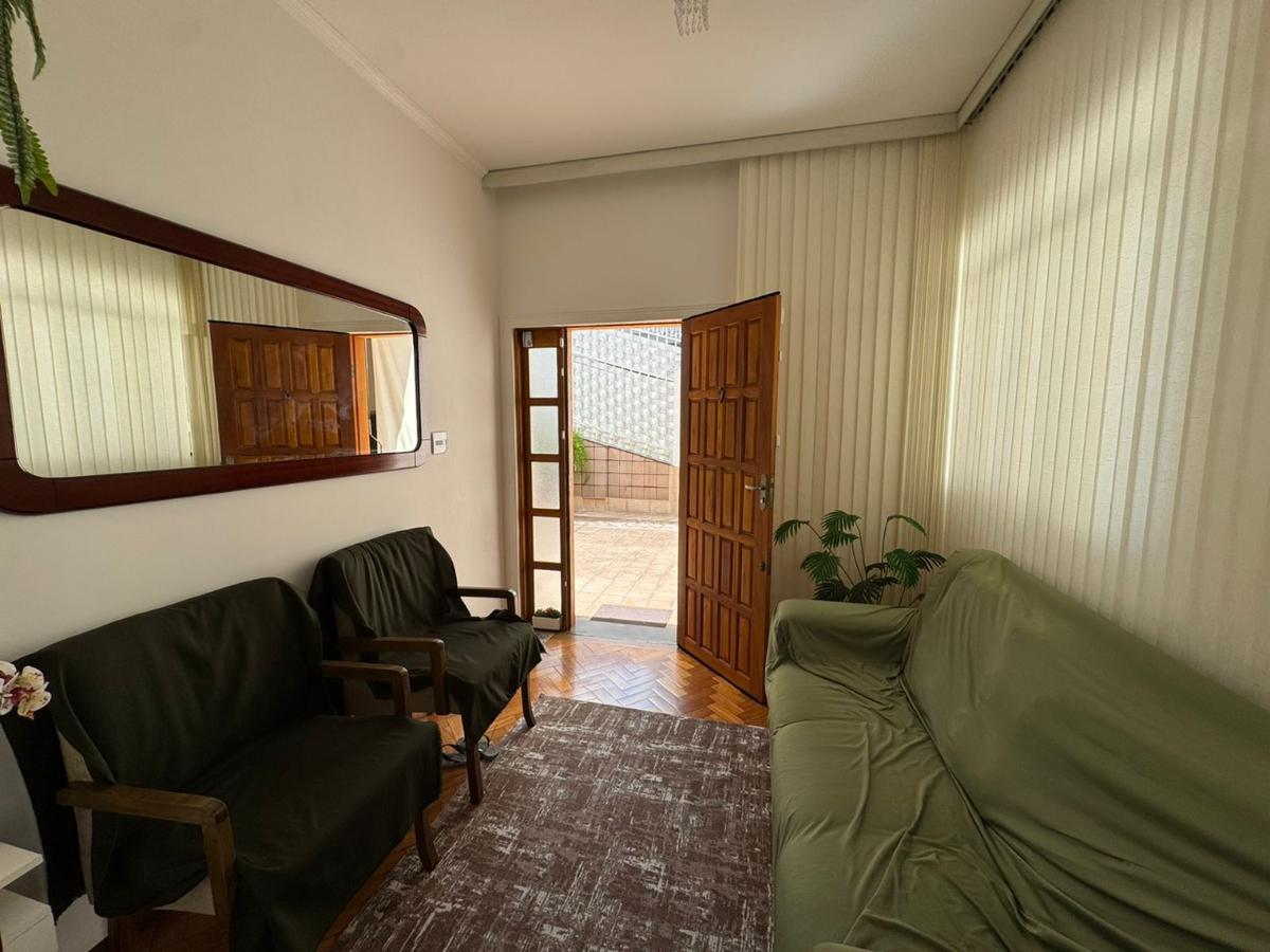 Casa, Sagrada Família, 4 Quartos, 2 Vagas