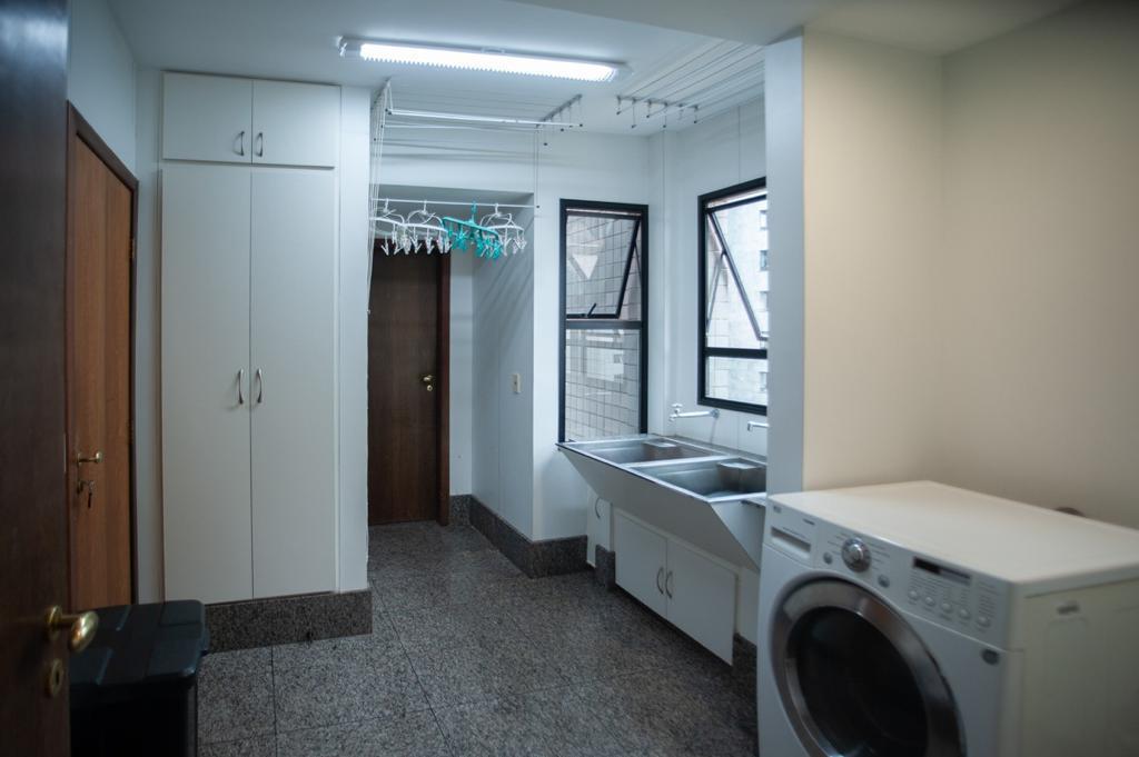 Apartamento, Belvedere, 4 Quartos, 5 Vagas, 2 Suítes